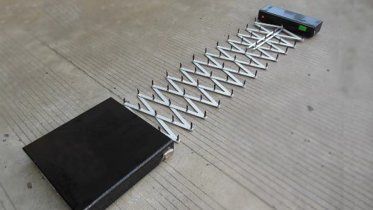 道路攔截的小幫手-破胎器