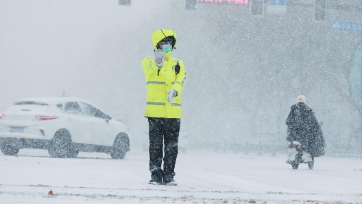 警用雨衣采購指南：如何兼顧防護、成本與應急