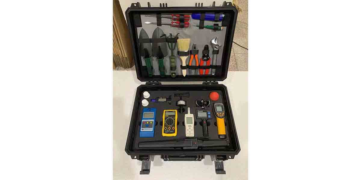 想要性能出眾、質(zhì)量可靠，就選振弘警用頭盔